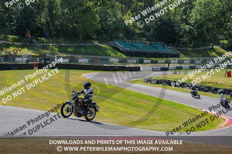 cadwell park;cadwell park photographs;cadwell trackday photographs;enduro digital images;event digital images;eventdigitalimages;peter wileman photography;racing digital images;trackday digital images;trackday photos
